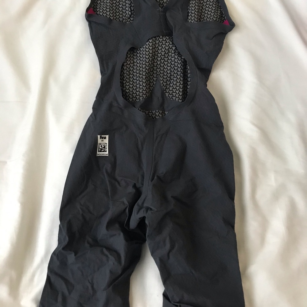 Dolphin Tech Suit - Picture 2 of 2